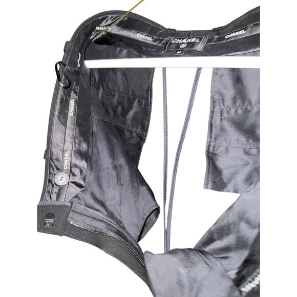 2025 Chanel Wide Legged Crepe de Soie Pants in Black - Size 40 - Unisex - Picture 8 of 10